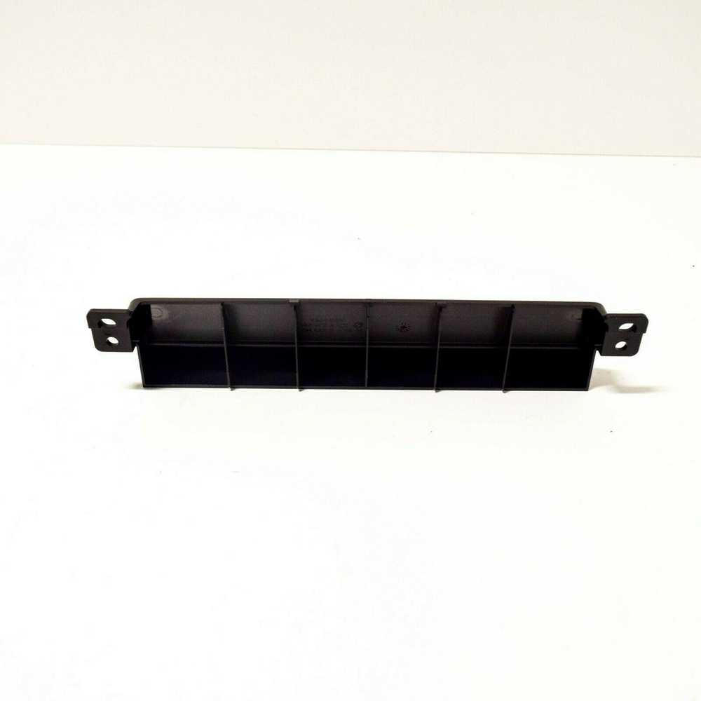 Bmw E46 Maskuojantis Panelė Radijui Originalus 65128229147