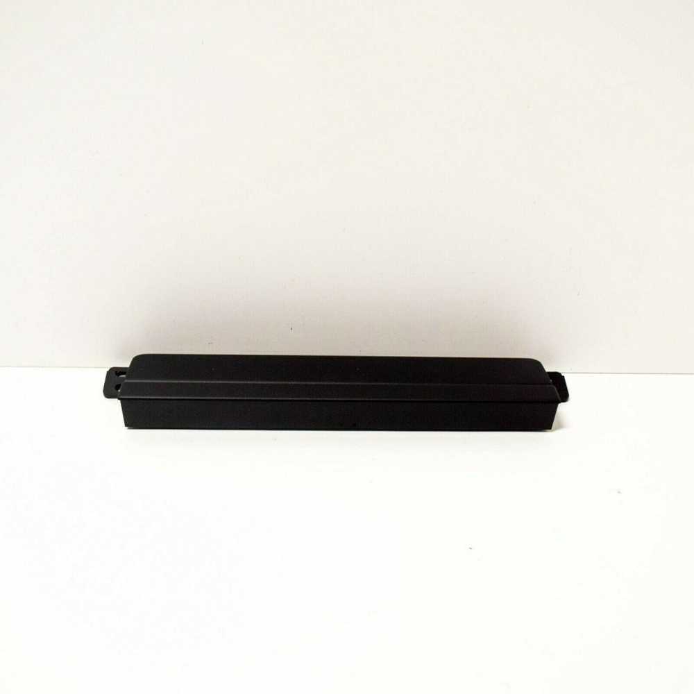 Bmw E46 Maskuojantis Panelė Radijui Originalus 65128229147