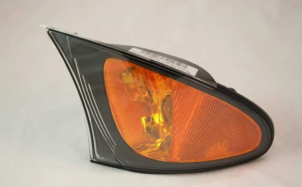 BMW E46 originalus priekinis dešinysis posūkio signalas su geltonu lęšiu ir juodu apvadu
