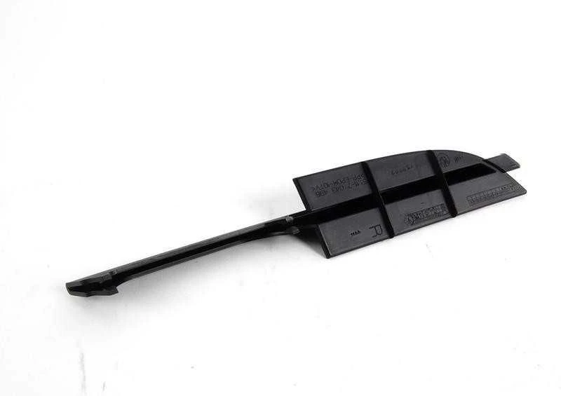 BMW E46 priekinio bamperio apatinės grotelės dešinėje originalios 51117043496