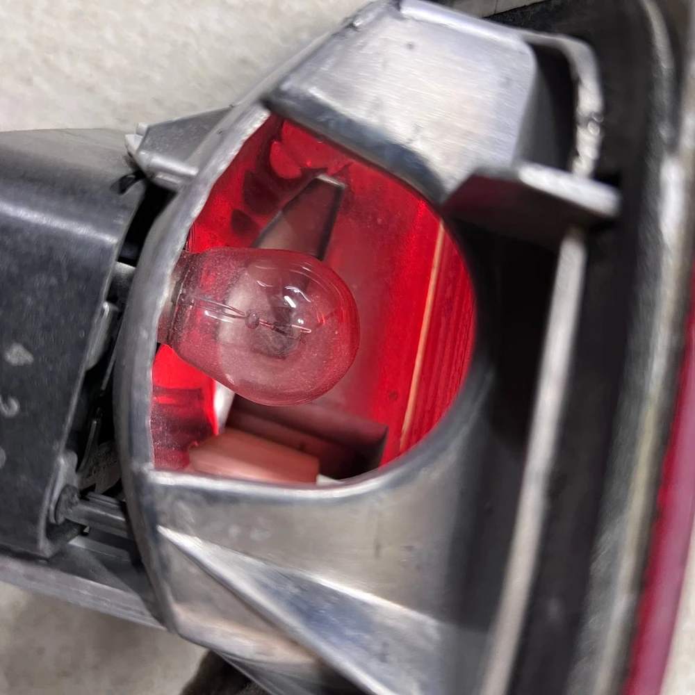 BMW E46 Sedanas Vidinė Galinė Šviesa Kairė Originali 63218364923