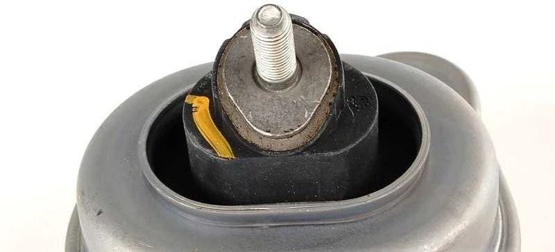 BMW E46 variklio laikiklis dešinėje pusėje originalus 22116750862
