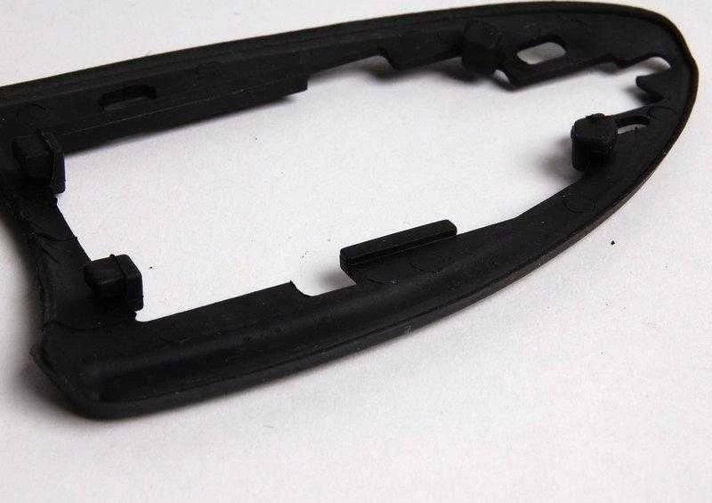 BMW E53 kairės pusės išorinės durų rankenos pagrindo sandariklis 51218243631