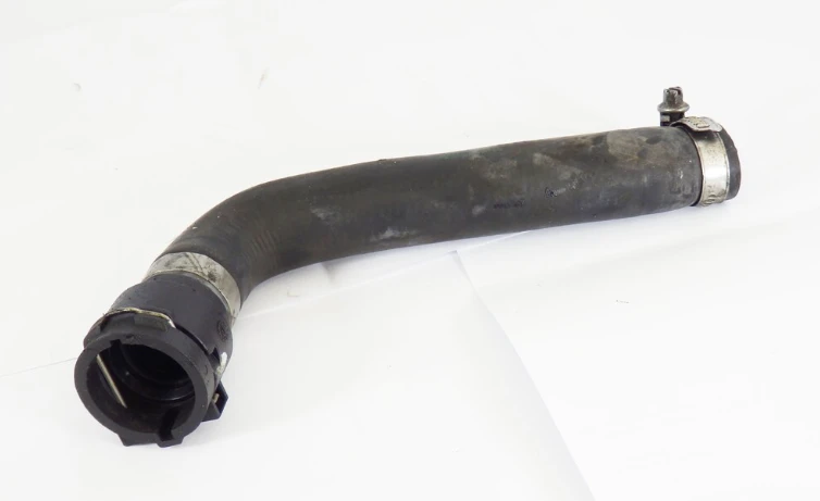 BMW E53 variklio įleidimo ir papildomo šildytuvo žarnos originalios 64218381224