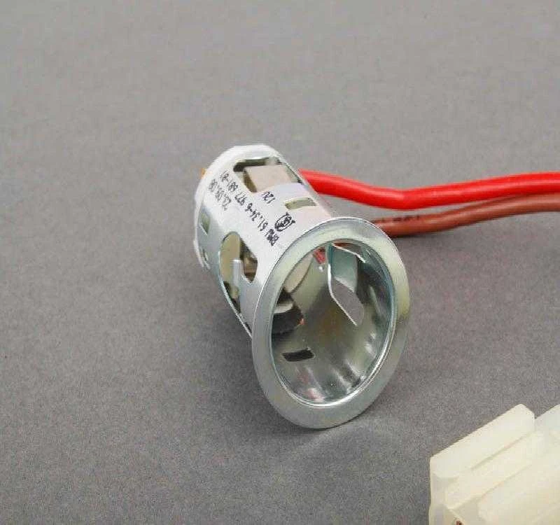 BMW E60 cigarečių žiebtuvėlio lizdas Originalus 61346977681