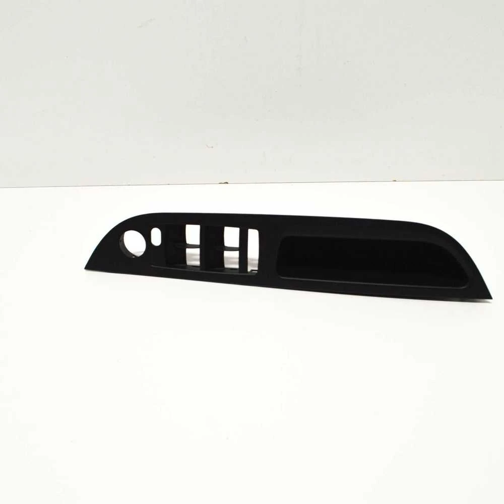BMW E60 durų rankenos įdubos apdaila kairėje pusėje originali 51416983693
