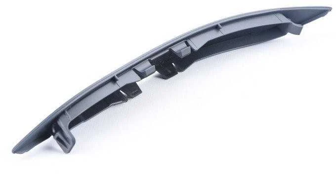 BMW E60 galinio dešiniojo bamperio dangčio apdaila originali 51127166662