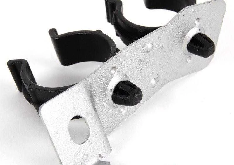 BMW E60 tarpinės laikiklis Originalus 11537555977