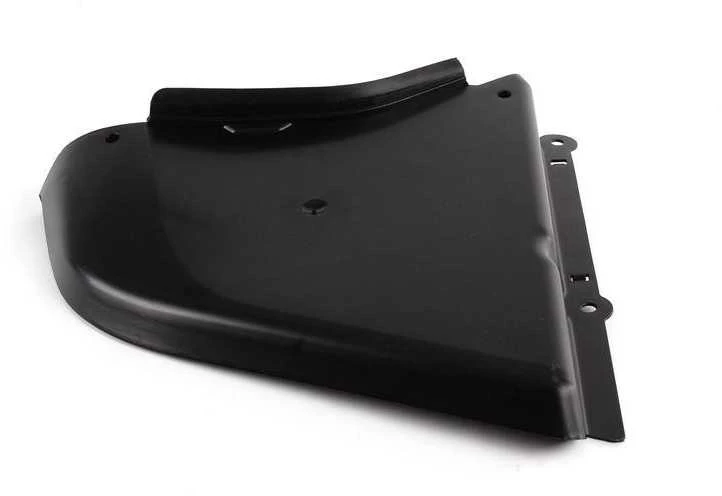 BMW E60 variklio apsauga nuo purslų kairėje pusėje Originali 51717896607