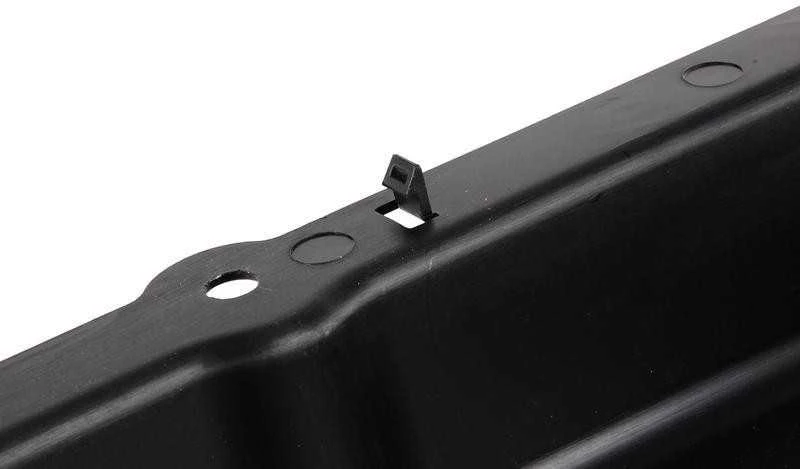 BMW E60 variklio apsauga nuo purslų kairėje pusėje Originali 51717896607