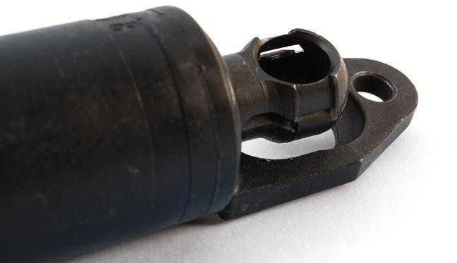 BMW E65 E66 bagažinės kairės pusės sraigtasparnis originalus 51247201461