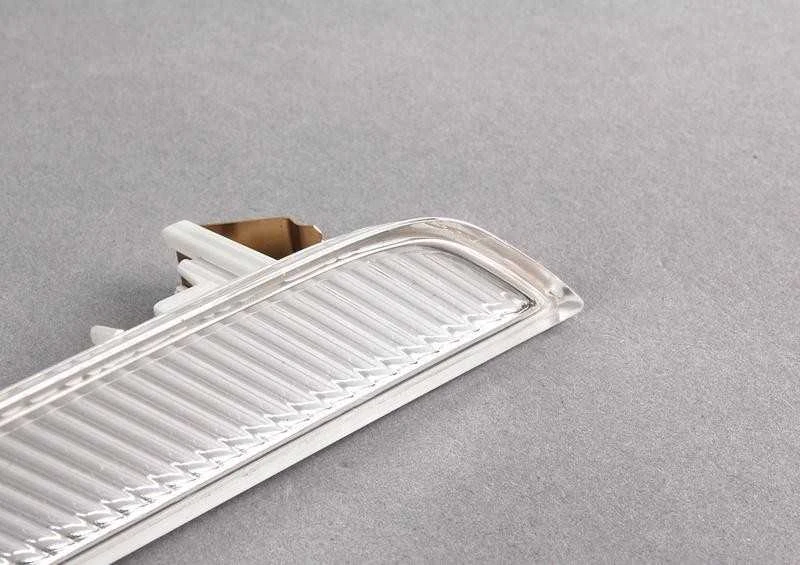 BMW E70 E71 šoninio žibinto dešinysis atšvaitas originalus 63147187088