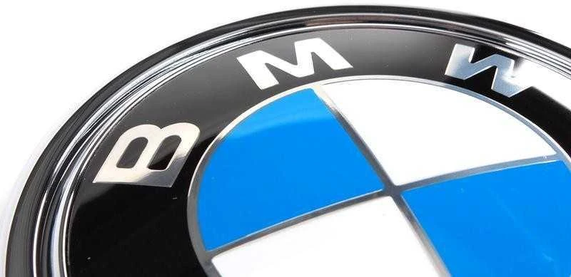 BMW E70 emblema Galinis liukas bagažinė Originalus 51147157696