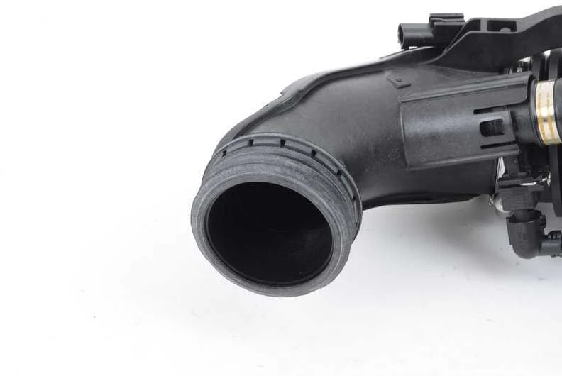 BMW E70 filtruoto oro vamzdis originalus 13717808157