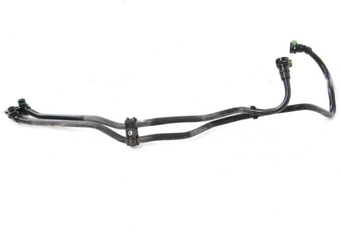 BMW E70N E71 F07 X5 X6 530dX alyvos aušinimo vamzdžio žarna Originali 17228509434