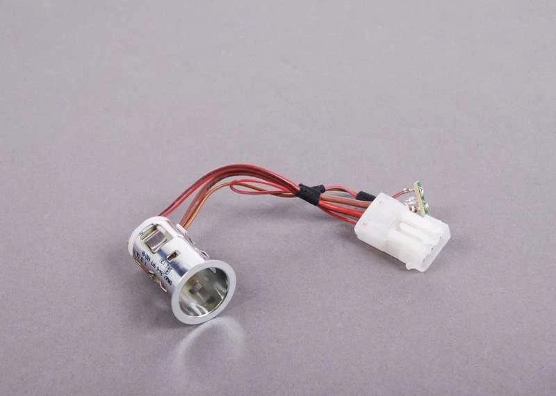 BMW E71 cigarečių žiebtuvėlio lizdas originalus 61346977682