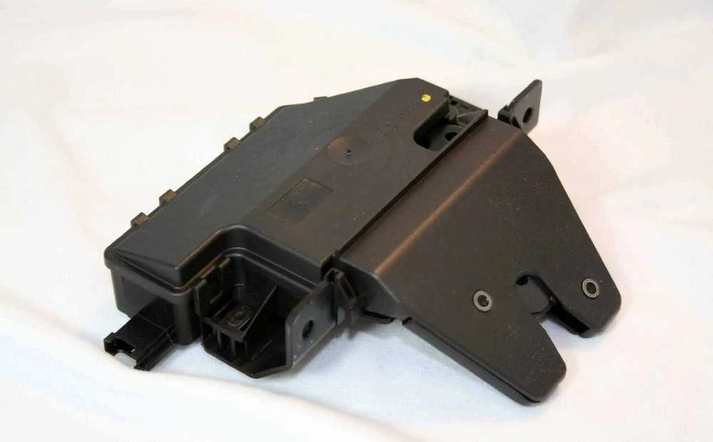 BMW E81 E60 E46 galinio bagažinės užrakto paleidiklis originalus 51247840617