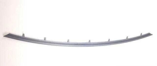 BMW E81 E87 2008-2012 m. priekinio bamperio centro grotelių apdaila originali 51117182362