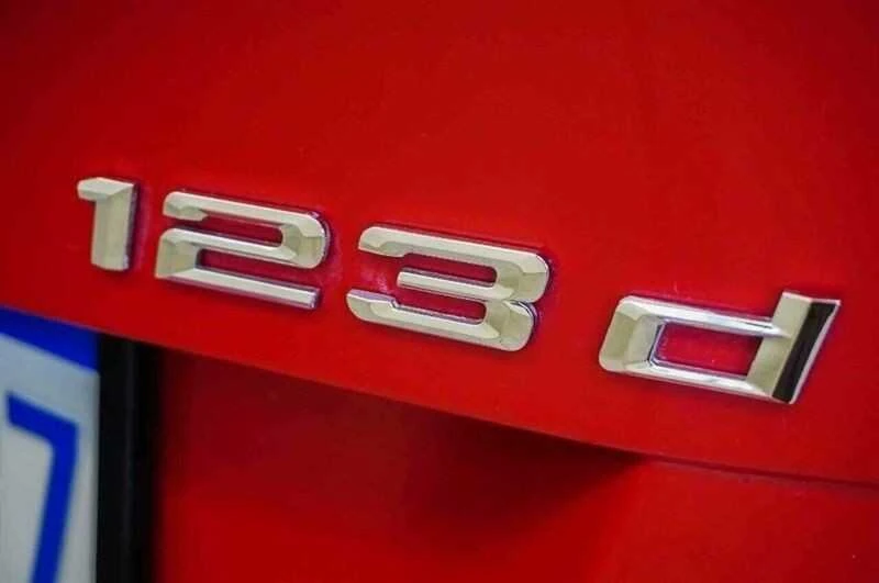 Bmw E81 E87 E82 F20 F21 Galinio Emblem Adhered Originalus 51147183157