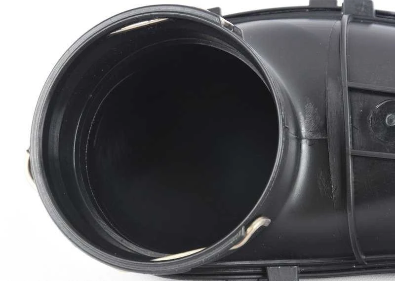 BMW E81 E88 E90 E93 filtruoto oro vamzdis originalus 13717804846