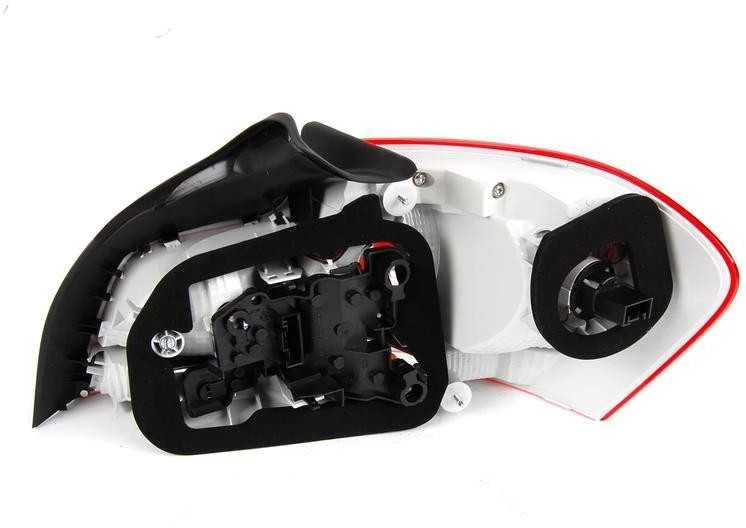 BMW E82 E88 1 serijos M 135i vairuotojo kairysis galinis žibintas su Xenon originalus 63217273427