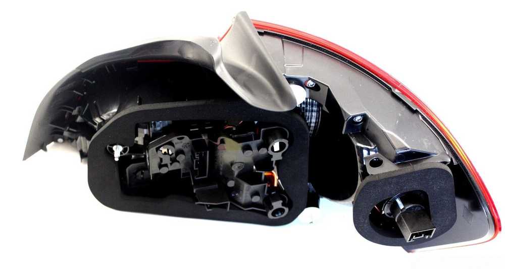 BMW E82 galinis kairės pusės galinis žibintas Originalus 63217327273