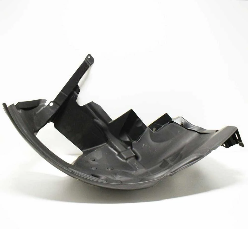 BMW E82 priekinio dešiniojo rato korpuso dangtelis 51718051596