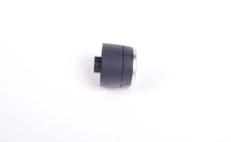 Automagnetola BMW E83 Business CD grotuvo garsumo rankenėlė Originali 65129185188