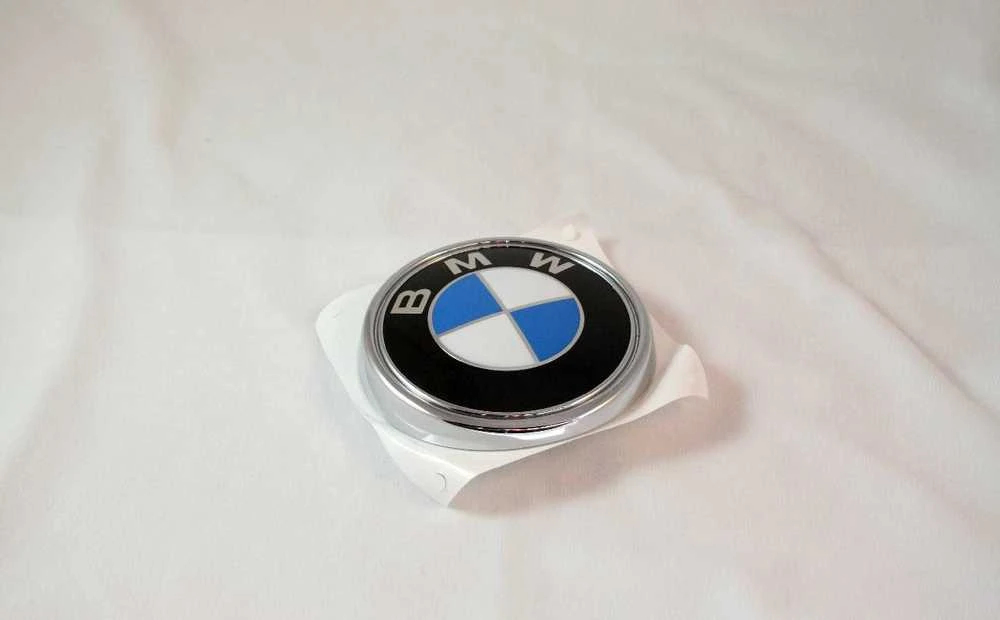 BMW E83 emblema su ženkliuku Originalus 51143401005