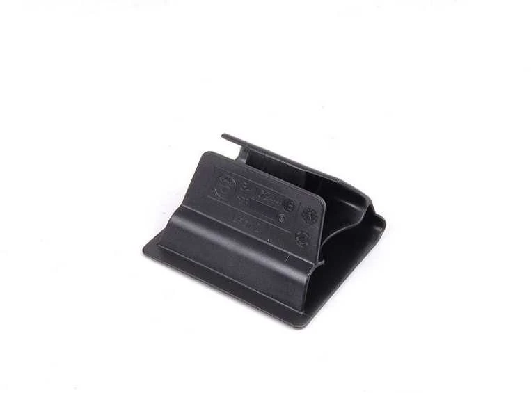 BMW E83 sėdynių ISOFIX laikiklio dangtelis originalus 52203411930