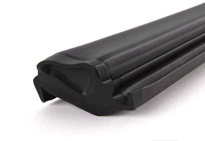 BMW E85 kairės pusės centrinio lango kreipiančioji originali 54317043895