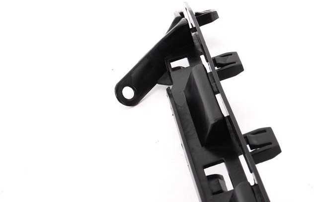 BMW E85 tvirtinimo bamperis galinis kairysis originalus 51127016077