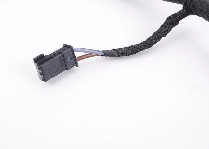 BMW E87 adapterio laidas Lordosis LBV kairėje pusėje Originalus 61126942559