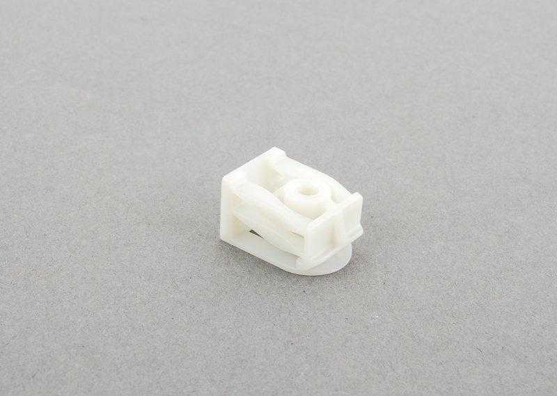 BMW E87 F45 C-CLIP sparno išorinio kėbulo veržlės originalios 07147311312