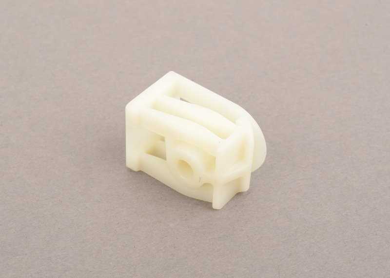 BMW E87 F45 C-CLIP sparno išorinio kėbulo veržlės originalios 07147311312