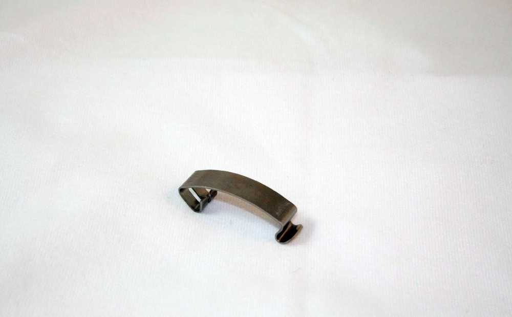 BMW E87 spyruoklinis spaustukas originalus 13711716113