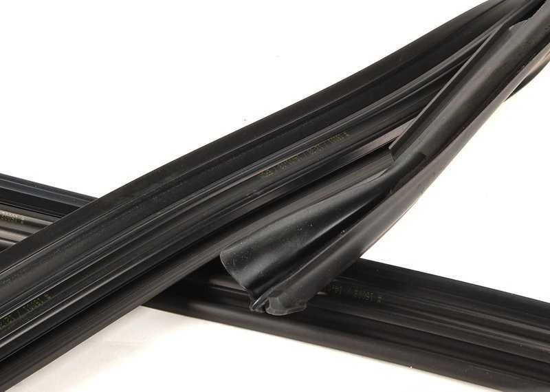 BMW E88 E82 E90 Priekinio Žibinto Lemputės Prieigos Skydelis Dešinė Originali 51717143850