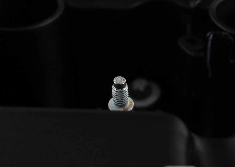BMW E88 E82 E90 vožtuvo dangtelis originalus 11127565284