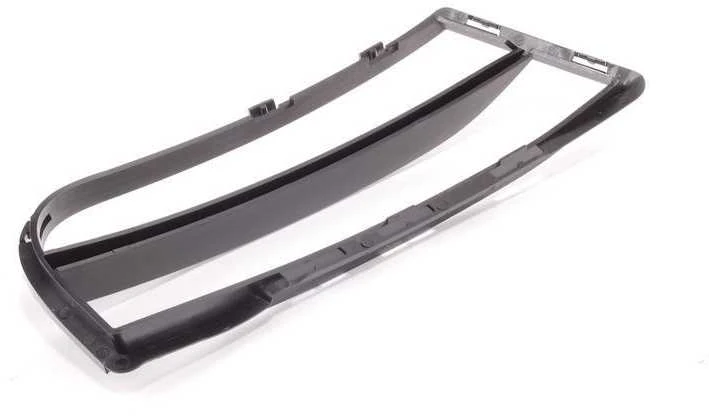 BMW E88 grotelės Oro įsiurbimo angos kairė pusė Originalus 51118045921