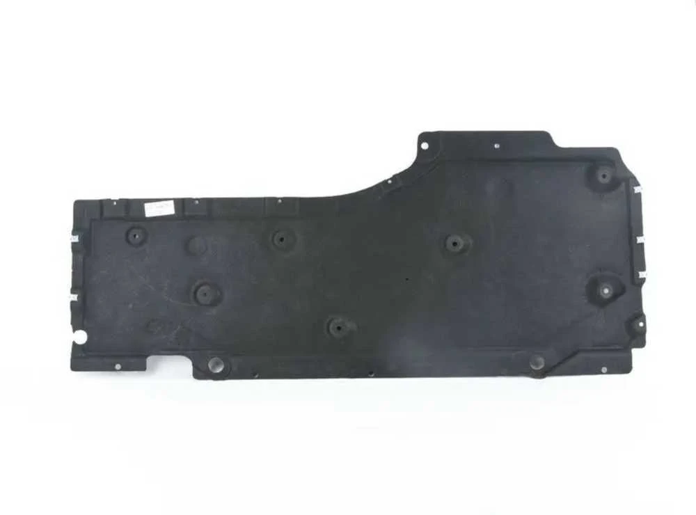 BMW E88 kairės pusės apatinis kėbulo skydas originalus 51757166255
