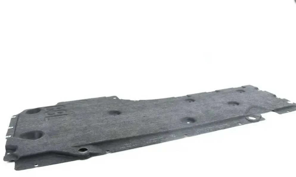 BMW E88 kairės pusės apatinis kėbulo skydas originalus 51757166255