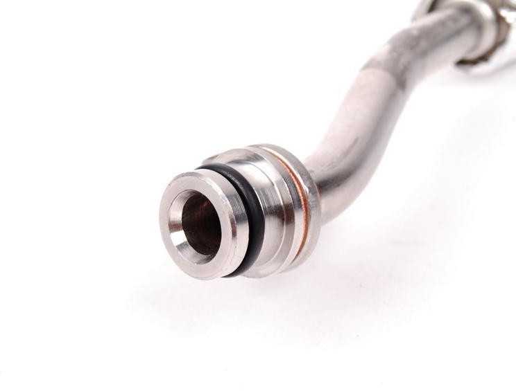 BMW E89 E90 E93 turbokompresoriaus aušinimo skysčio grąžinimo linija originali 11537558902