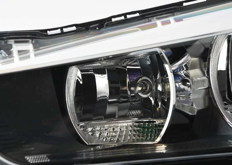 BMW E90 E60 F10 vidinis bagažinės žibintas originalus 63316962039