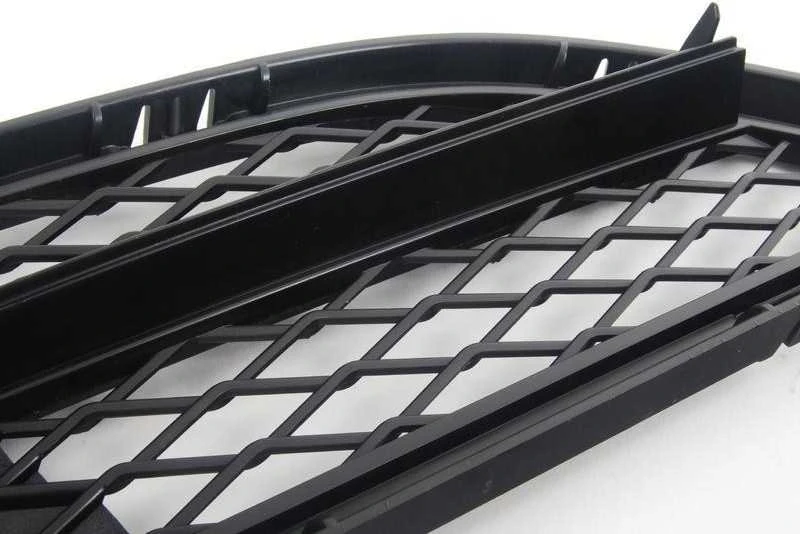 BMW E90 E91 Dešinė Dalinai Atvira Grotelė Originalus 51117198902
