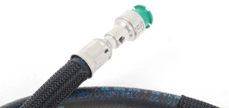 BMW E90 E91 E92 degalų įleidimo žarna į degalų bėgį originali 13537560586