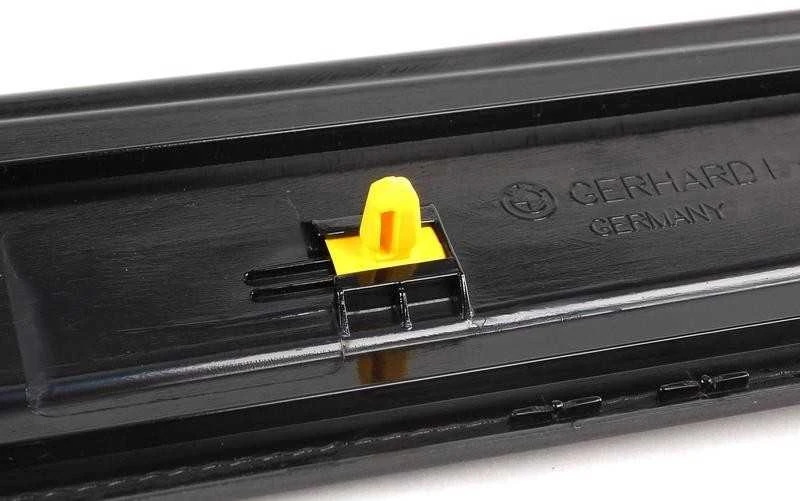 BMW E90 E91 priekinių durų slenkstis kairėje pusėje originalus 51477907151