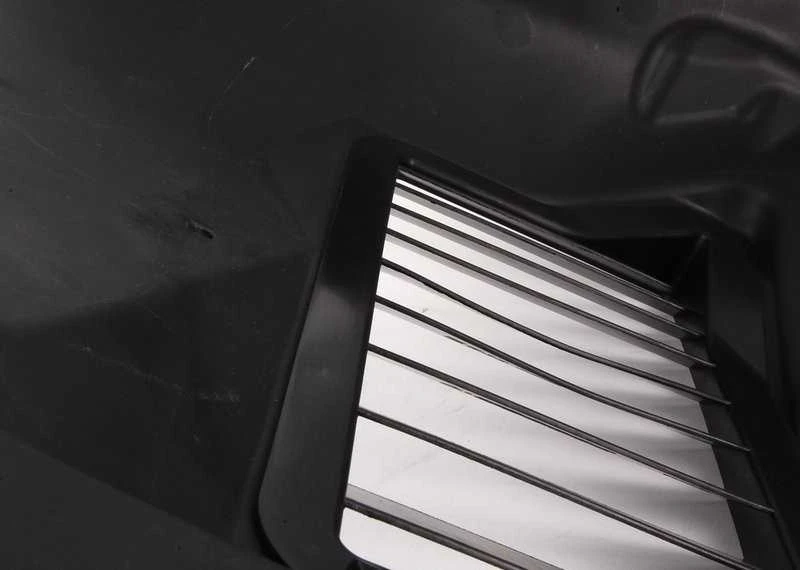 BMW E90 E92 E93 dešinysis sparno įdėklas originalus 51717899816