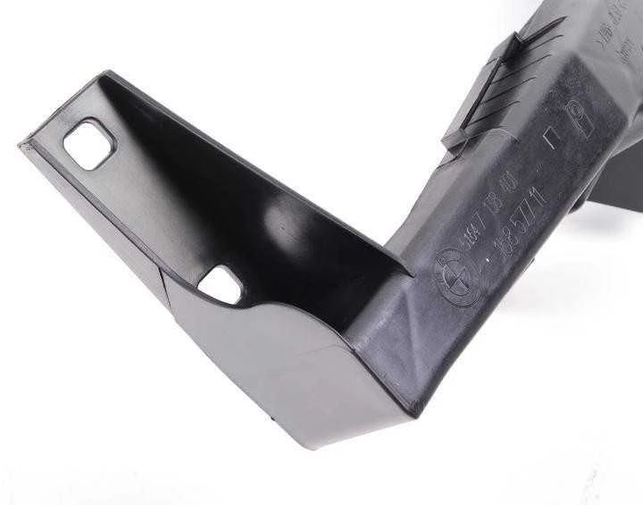 BMW E90 priekinio žibinto laikiklis kairėje pusėje 51647138401