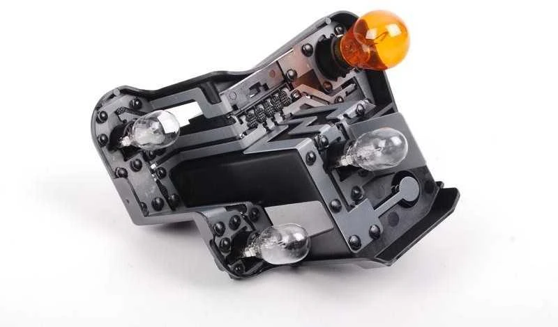 BMW E92 3 Bulb Holder Galinio Šviesos Dešinė Pusė Originalus 63217174408
