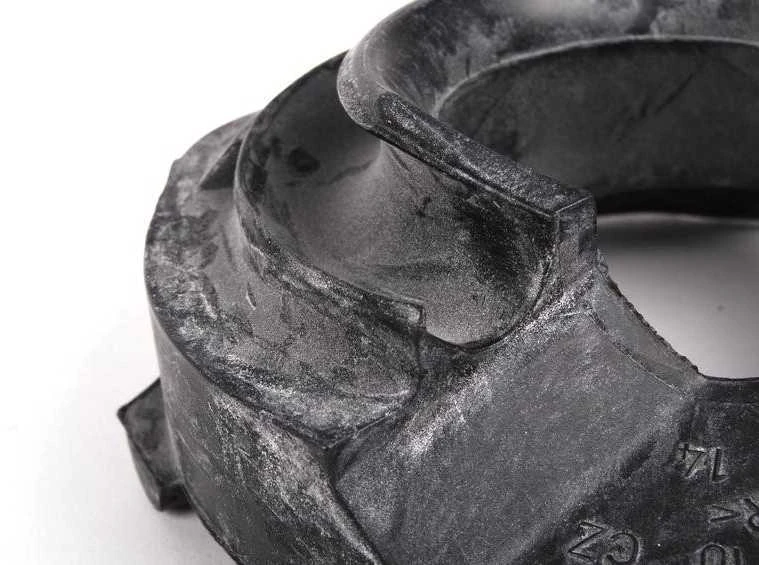 BMW E92 E93 apatinė galinė guminė spyruoklės pagalvėlė originali 33536764420